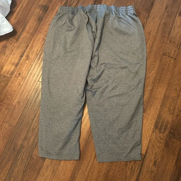Men's Gray sweatpants - Picture 2 of 3